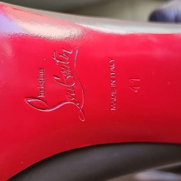 Christian Louboutin Tan Leather Ankle Booties with Silver Zip Detail - Picture 6 of 10